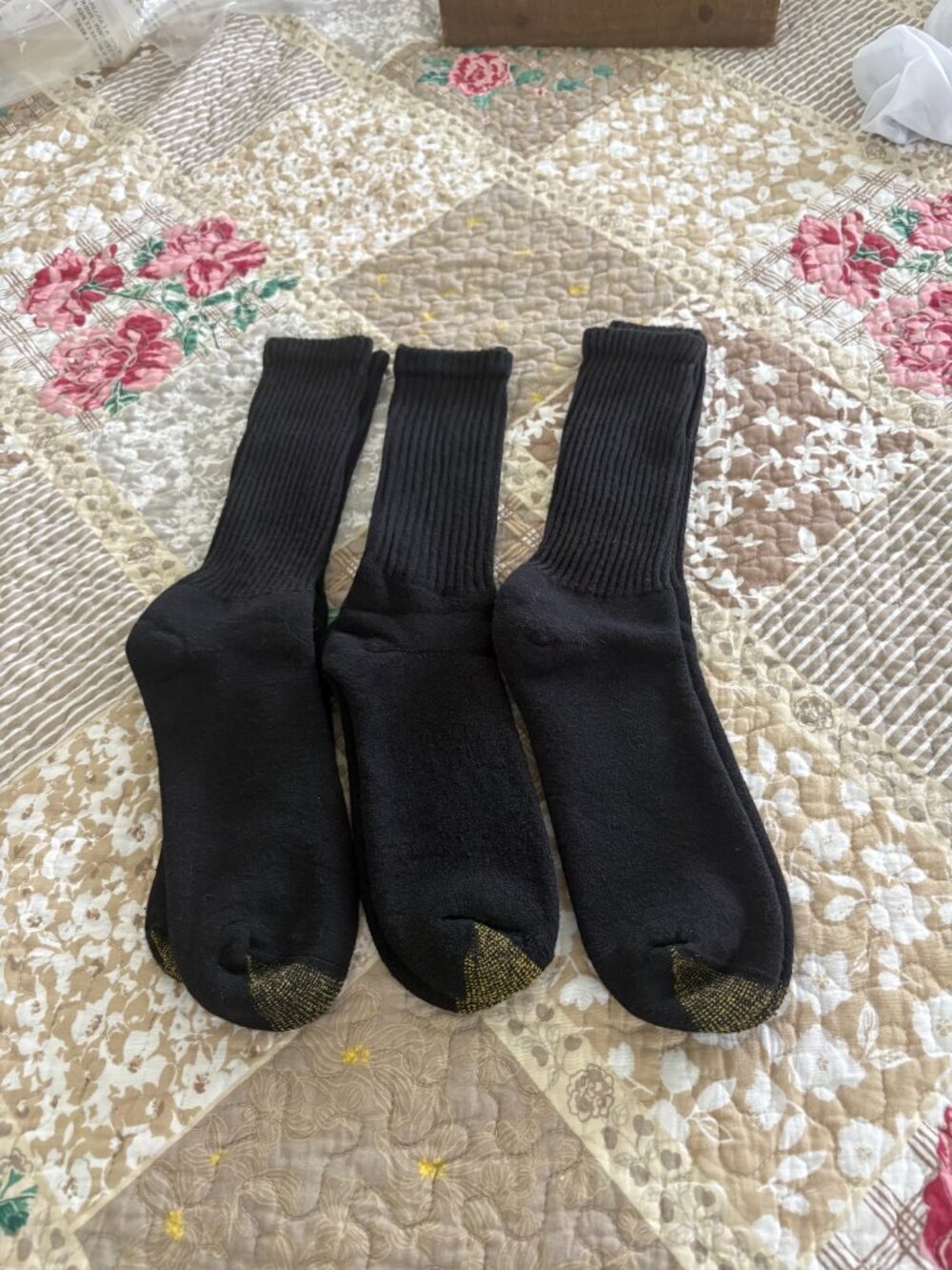 Gold Toe 3 Pairs of Men's Black Ribbed Crew Socks Size 10 to 13 - Picture 2 of 4